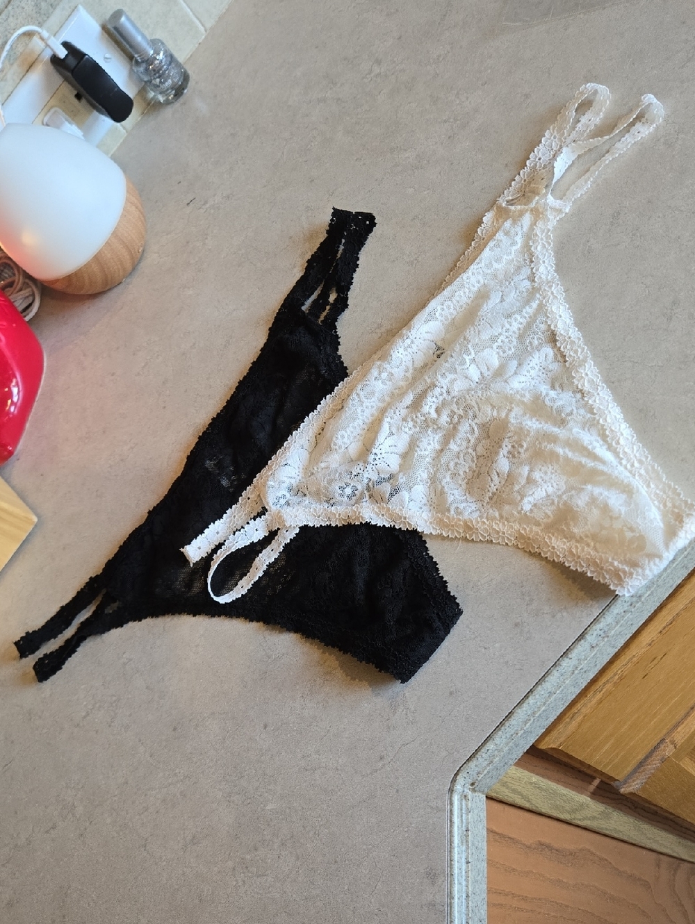 NWOT - Victoria's Secret Lace Thong
